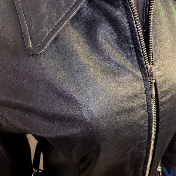 EUC Wilson’s | Medium | Black Genuine Leather Jacket - Picture 8 of 13